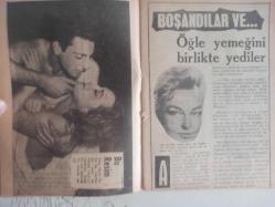 Tercüman Gazetesi İlave Eki Ses, Tiyatro ve Sinema Mecmuası Dergisi - 8 Ağustos 1962 - Sayı:6 - Ayşecik - Biz Bize - Milli Kıyafetli - Ali Oraloğlu - Lale Belkıs - Bu Resim - Boşandılar ve Öğle Yemeğini Birlikte Yediler - Rol İcabı - Nasıl tanıştılar ? - Charles Boyer ve Lale Belkıs - Bahçe Zevi - Abdullah Yüce - İsrail'de Darbuka - Caravan - Şefin Arkadaşları - Fahrettin Aslan - Haber Yağmuru - 3 Atlı - Devrin En Muazzam Aktörü - Cüneyt Gökçer - Soprano Olacaktı - Sevim Tanürek - Maria Vincent - Gizli Bir Polismiydi? - 14 Aylık İken - Haber Yağmuru - Acele Döndü - Suzan Yakar - Münir Nureddin Selçuk - Londra'da İki Türk Dansözü - Cemal Gürsel - Gönül Turgut Tiyatro veya Lokaller - İkisinden Biri - Meral Polat - Irak'ta Bir Türk Yıldızı - Her Hafta Televizyon - Radyoda Solist Gazinoda Spiker - Bülent Oral - Türkiye'de Sevilen 20 Şarkı - Aşkı Öğreten Kadın - Adım Adım Anadolu - Biraz Dedikodu - Zeki Tükel - İkiside Dansözdü Uçak Kazasında Öldü fotoğraf ve haberi - Tam Takım Dergi
