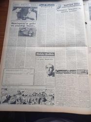 Vatan Gazetesi - 29 Ocak 1954 - Celal Bayar Dünya Karşısında Türkiye'nin Durumunu Anlattı - Başmuharririmiz Ahmet Emin Yalman'dan Telsizle - Tuzla'da Samsun Treninin Dört Vagonu Devrildi - İngiltere Dışişleri Bakanı Eden - Millet Partililer Yeni Bir Parti Kuruyorlar - Haşim Mardin Aleyhine Yeni Bir Dava Açıldı - Demokrat Parti Seçim Beyannamesini Hazırlıyor - Başbakan Adnan Menderes - Millet Partisi Eski Başkanı Mustafa Kentli - Milli Eğitim Bakanı Rıfkı Salim Burçak - Tevfik Fikret Aşiyan Müzesi Halkın Ziyaretine Açıldı - Saint Benoit Kız Lisesinde Hadise- Ernest Hemingway Kimdir Yazı Dizisi - Albert Camus Veba Romanı Yazı Dizisi - Amerika Birleşik Devletleri Kongre Binası Capitol - Dünya Futbol Şampiyonası - Küçük Kemal Kupası Boks Maçları - Futbol Federasyonu Başkanı Orhan Şeref Apak - Sümerbank - Madalya Alan Kore Kahramanları - Kininli Baş Diş Grip Ağrılarına Karşı - Good Year - Poker Play Traşbıçağı - Bulmaca - Radyo