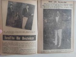 Tercüman Gazetesi İlave Eki Ses, Tiyatro ve Sinema Mecmuası Dergisi - 17 Ekim 1962 - Sayı:16 - Muzaffer Akgün - Leyla Sayar - Biz Bize - Necati Erenler - İlk Hamle Benden - Yavuz Tonton - Tarihde Moda - Filiz Borak - Amerikalı Dansöz ile Evlendi - Emin Gündüz - Yarının Genç Şairleri - Şantöz Oldum - Semra Nuray - 8 Yıl Sonra Karar Verdim - Ayşe Abla - İsrail'de Bir Bestekar - Beni Çok Beğendiler - Ahmet Üstün - Şakadan Damlacıklar - Sevilen 20 Şarkı - Halkın Sevgilisi - Paris'de Bağlama ile Konser Verdim - Zekai Beşgül - Ne Var Ne Yok - Gönül Yazar - Galada Şöhretler Vardı - Gitarist Şarkıcı - Nimet Alp - O ve Hayal - Mustafa Yanık - Beyaz Saçlı Jön - Aşkı Öğreten Kadın - Caroll Munro - Hem Usta Hem Müzisyen - Pırpırlar - Yeni Sesler Bulmak Şart - Behiye Aksoy - Sevim Tanürek - Mustafa Şişmanoğlu - Evlenmek İstiyorum - Emin Usta Çamaşır Makinesi Reklamı fotoğraf ve haberi - Tam Takım Dergi - Ciltten Çıkmadır