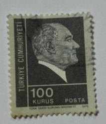 Mektup Zarfından Kesilmiş  / Postadan Geçmiş Pul Filateli -  ATATÜRK 1975 - 100 KURUŞ - Türkiye Cumhuriyeti