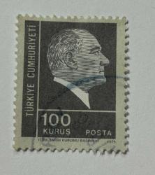 Mektup Zarfından Kesilmiş  / Postadan Geçmiş Pul Filateli -  ATATÜRK 1975 - 100 KURUŞ - Türkiye Cumhuriyeti