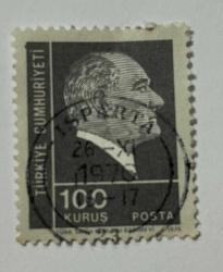 Mektup Zarfından Kesilmiş  / Postadan Geçmiş Pul Filateli - Isparta 26 Kasım 1976 Damgalı - ATATÜRK 1975 - 100 KURUŞ - Türkiye Cumhuriyeti