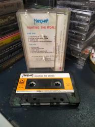 MANOWAR - FIGHTING THE WORLD - KASET [kağıt baskı - sarı bandrol]