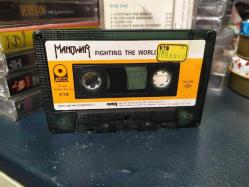 MANOWAR - FIGHTING THE WORLD - KASET [kağıt baskı - sarı bandrol]