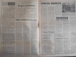 İstiklal Haftalık Siyasi Tarafsız Gazete - 29 Kasım 1962 - Sayı:102 - Bir Güneş Doğuyor - Mukaddesatçılar Birleşiniz! - Portre - Dün Yarın - Bu Korkunç Haber Doğru Mu? - Diğergamlık - Milliyetçiliğimizin Esasları - Nurettin Topçu - Gerçek Buhran - Hüsnü Dikeçligil - Plan ve İnönü - Camilerin Suyu Kesilecek! - Mayın Tarlası - Solcular Yine Meydanda - Milliyetçi Türk İşçisi, Komünizmi Tel'in Edecek - Milliyetçi Solculuk İddiası - Türkiye'de İkinci Yüksek İslam Enstitüsü Konya'da Muhteşem Bir Merasimle Tedrisata Başladı - Savcı Egesel'in Sicili Meydana Çıkarıldı - Şeriat Nedir? - Nur Talebesi - Maarif Faciası - Yunus Emre Hassasiyeti - Necip Fazıl Kısakürek - Nigbolu - Mukaddesatçılar Birleşiniz! - Bir Gaflet Örneği - Celal Hoca - Müthiş Bir Casusluk - Bir Güneş Doğuyor - Mühendis Aşkı ve Gazetelerimiz fotoğraf ve haberi - Tam Takım Gazete