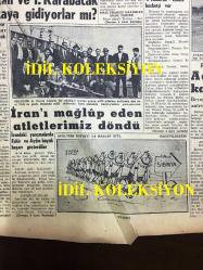 GÜNLÜK SPOR GAZETESİ - 24 EKİM 1958 - (23 YAZILI ANCAK 24 EKİM SAYISIDIR) - MİLLİ TAKIMIMIZ PAZAR GÜNÜ BELÇİKA İLE KARŞILAŞACAK - EKERBİÇER ÜÇ HAFTA BOYKOT - ÇEPÇEVRE VATAN İSTANBUL - GALATASARA VE BEŞİKTAŞ PAZARA KARŞILAŞIYORLAR - BEŞİKTAŞLİ MUHALİFLER BUGÜN TOPLANIYORLAR - HAMİT KAPLAN - ADİL ATAN VE İ. KARABACAK AMERİKA'YA GİDİYORLAR MI? - BÜLENT EKEN GALATASARAY ANTRENÖRÜ - SİNEMA VE TİYATRO SAYFASI - OSMAN A. KERMEN - CAVLI ÇULFAZ - CUMHURİYET KUPASI BOKS MAÇLARI YARIN - ALİ BOZYAYLA