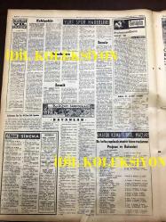 GÜNLÜK SPOR GAZETESİ - 24 EKİM 1958 - (23 YAZILI ANCAK 24 EKİM SAYISIDIR) - MİLLİ TAKIMIMIZ PAZAR GÜNÜ BELÇİKA İLE KARŞILAŞACAK - EKERBİÇER ÜÇ HAFTA BOYKOT - ÇEPÇEVRE VATAN İSTANBUL - GALATASARA VE BEŞİKTAŞ PAZARA KARŞILAŞIYORLAR - BEŞİKTAŞLİ MUHALİFLER BUGÜN TOPLANIYORLAR - HAMİT KAPLAN - ADİL ATAN VE İ. KARABACAK AMERİKA'YA GİDİYORLAR MI? - BÜLENT EKEN GALATASARAY ANTRENÖRÜ - SİNEMA VE TİYATRO SAYFASI - OSMAN A. KERMEN - CAVLI ÇULFAZ - CUMHURİYET KUPASI BOKS MAÇLARI YARIN - ALİ BOZYAYLA