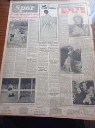Yeni İstanbul Gazetesi - 24 Nisan 1956 - Remington Rand Daktilo - 23 Nisan'ı Sevinçle Kutladık - Döviz Kaçakçılığı Tahkikatında Dikkate Şayan Bazı Gelişmeler - Başvekil Adnan Menderes Memlekete Döndü - Danny Kaye Çankaya'da Türk Çocukları İle Tanıştı - Bağdat Paktı - Otomobil Saltanatı Ve Paris Şatosu Meseleleri Demokrat Parti Meclis Grubunda - Refik Halid Karay - Rus Liderlerinin Sustuğu Konular - Kruşçev - Bulganin - Partilerde Hizipçilik - Salvador Dali'nin Son Eseri - Refik Koraltan - Türkiye Suriye Adli Anlaşmasının Esasları - Kolombo Planı Bedir- Tarhan Toker - Komposto Gübresi Nasıl Yapılır - Karısını Bir Cadillac İle Mübadele  Eden Adam - Galatasaraylılar Dün Emniyeti 4 0 Yendiler - Tenis Milli Takımı Kadrosu Açıklandı - Shelley Winters Ben Sarah Bernhardt  Değilim Diyor - Ordu Boks Takımımız