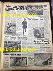 GÜNLÜK SPOR GAZETESİ - 5 KASIM 1958 - ROMANYA MAĞLUBİYETİNİ PRESTİJ MESELESİ YAPARAK ORHAN ŞEREF APAK'IN İSTİFA EDECEĞİ ISRARLA SÖYLENİYOR - BEŞİKTAŞ'IN MADRİD'E GİDECEK KADROSU BELLİ OLDU - HOLLANDA, İSVİÇRE'Yİ 2-0 YENDİ - REAL MADRİD, FENERBAHÇE İLE KARŞILAŞMAK İSTİYOR - SZEKELLY İLE ÖZCAN BARIŞTILAR - REAL MADRİD 5 - 0 ATLETİCO MADRİD - SİNEMA, FİLM VE TİYATRO SAYFASI - M. REŞİD BAYBURD - ÇAVLI ÇULFAZ - T.C ZİRAAT BANKASI - EYÜL, SÜLEYMANİYE MAÇI - HOLLANDA İSVİÇRE'Yİ 2-0 YENDİ - MUVAKKAR EKREM TALU - SEMİH TENGİZ GALATASARAY'DA - ŞAMPİYONLAR YETİŞTİREN ÇAMLICA - EKREM ÜNVERİR