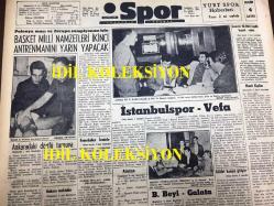 GÜNLÜK SPOR GAZETESİ - 8 KASIM 1958 - ANKARA'DAKİ DÖRTLÜ TURNUVA BUGÜN BAŞLIYOR - GAYEMİZ TÜRK FUTBOLUNU TEMSİL EDEBİLMEKTİR - ŞEREF KÖYLÜBAY - İZMİR'DE 10.000 KİŞİLİK KAPALI SALON - EKREM ÜNVERİR - CEZMİ BAŞAR - SİNEMA, FİLM SAYFASI - ÇAVLI ÇULFAZ - OSMAN A. KEREM - GENÇLER BOKS MÜSABAKALARI - GEREKO - ROMEN GÜREŞ LİGLERİ - HAMİT KAPLAN - YAPI VE KREDİ BANKASI REKLAMI - MUVAKKAR EKREM TALU - AT YARIŞLARI TÜRKİYE JOKEY KULÜBÜNDEN - ŞEREF KÖYLÜBAY