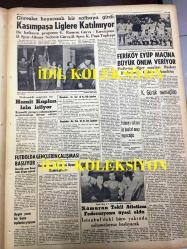 GÜNLÜK SPOR GAZETESİ - 20 KASIM 1958 - KARAGÜMRÜK 2 - 0 BEŞİKTAŞ, KARAGÜMRÜK YİNE NAMAĞLUP KALDI - REMONDINI - MUVAKKAR EKREM TALU - POLONYA TAKIMI İLE MİLLİ BASKETBOL MAÇI YAPACAĞIZ - TURGAY ŞEREN TEDAVİ İÇİN ALMANYA'YA GİDİYOR - ERENKÖY KIZ LİSESİ RÖPORTAJI - SİNEMA, FİLM VE TİYATRO SAYFASI - ATİLLA KARSAN - ANKARA'DA BASKETBOL VE VOLEYBOL MAÇLARI - TÜRKİYE İŞ BANKASI REKLAMI - SELİM DERYA - KASIMPAŞA LİGLERE KATILMIYOR - HAMİT KAPLAN İZİN İSTİYOR - FERİKÖY, EYÜP MAÇINA BÜYÜK ÖNEM VERİYOR - ATATÜRK KOŞULARININ DAİMİ ŞAMPİYONU ERENKÖY KIZ LİSESİ - TÜRK TİCARET BANKASI - REŞAT ERTE - AYDIN YELKEN, EKREM ÜNVERİR