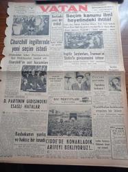 Vatan Gazetesi - 29 Eylül 1949 - Churchill İngiltere'de Yeni Seçim İstedi - İstifa Eden Hukuk Fakültesi Dekanı Profesör Naili Kubalı - Seçim Kanunu İlmi Heyetindeki İhtilaf - Çalışma Bakanı Sadi Irmak - Lütfi Kırdar - İngiliz Saylavları Truman'ın Stalin'le Görüşmesini İstiyor - Behçet Uz - Yugoslavya Diktatörü Tito Rusya'nın Kötü Niyetini Açıkladı - Berlin Oteli Yazan Vicki Baum Yazı Dizisi - Celal Bayar Ve Adnan Menderes Mudanyaya Gidiyor - Marshall Planı Masrafları - Kendini İbrahim Peygamber Sanan Deli - Doçent Nusret Sungu'yu Kaybettik - Taksim Sineması -  Nubar Terziyan - Hamiyet Yüceses - Fenerbahçee Suriye Maçı Yapılamadı - Suriye Beşiktaş Karşılaşması - Albayrak Hububat Unları - Beykoz Kundura Fabrikası - Tungsram Ampül - Seiberling Lastikleri