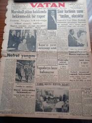 Vatan Gazetesi - 2 Eylül 1949 - Marshall Planı Hakkında Beklenmedik Rapor - Amerikan Başkanı Truman'ın 2. Cihan Harbinin Yıldönümü Dolayısıyla Beyanatı- İstanbul Valisi Lütfü Kırdar - Celal Bayar'ın Yarın Söyleyeceği Nutuk - Başbakan Şemsettin Günaltay'ın Nutukları - İstanbul Radyosu Neşriyata Başladı - Berlin Oteli Vicki Baum Yazı Dizisi - Mev'ud Cennet Nerede - Feridun Fazıl Tülbentçi - Bakırköy'de Bir Hayvan Sergisi Açılıyor - Kasım Gülek - Ankara'da Tenis Birincilikleri Başladı - Fenerbahçe Ankara'ya Gitti - Sterlin Dolar Rekabeti Arttı - Dörtler Turnuvası - Arı Pirinç Unu - Bursa Pazarı Hasan Hüsnü Mahdumu Nazmi Sipahioğlu