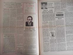 Devlet Milliyetçi Siyasi Haftalık Gazetesi - 22 Mart 1976 - Sayı:333 - Türkiye Ege'de Önüne Çekilmek İstenen Yunan Duvarını Yıkmalıdır - Fikret Akkuzu - Haftanın İçinden - Anarşi İki Fakülte ve Haysiyeti Adına İki Davranış - Türkiye Ege'de Önüne Çekilmek İstenen Yunan Duvarını Yıkmalıdır - Milletten Milliyetçiliğe - Bilge Erdem - Makina Yapan Fabrikalar Kurmadıkça Türk Ekonomoisi Çıkmazdan Kurtulamaz-  Yasemin Taşer ile Şevket Bülent Yahnici Nişanlandı - Çanakkale'den Ege'ye - Nuri Gürgür - Sağ ve Sol Tarifleri Üzerine Bir İnceleme - Muharrem Çakar - Fertlerin Mücadeledeki Yeri - Erdal Altay Balkanlı - Sömürgelerde Sermaye Birikimi Önleniyor - Taha Akyol - Milliyetçi Hareketin Bitlis'teki Gelişmesi - Milli Eğitim Bakanına İkinci Mektup - Halklara Özgürlük - İşgale Nihayet Kıbrısa Hürriyet - Kamil Turan Soruları - Milletten Milliyetçiliğe - Solun Sonu - Dev Genç'in İzindekiler fotoğraf ve haberi - Tam Takım Gazete