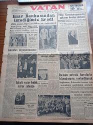 Vatan Gazetesi - 13 Eylül 1949 - İmar Bankasından İstediğiniz Kredi - Dışişleri Bakanı Necmettin Sadak Dün Geldi - Sakallı Vatan Haini Aslan Humbaracı Tekrar Sahnede - Filibe Konsolosluğumuzda Patlayan Bomba Hadisesi - Raman Petrolü Borularla İskenderun'a Sevkedilecek - İsrail Başbakanı Ben Gurion'a Suikast Teşebbüsü - Demokrat Parti Başkanı Celal Bayar - Roosevelt'in En Güzel Eseri - Hüsrev Gerede - Berlin Oteli Yazan Vicki Baum Yazı Dizisi - İlk Alman Cumhurbaşkanı Hür Demokratlardan Theodor Heuss Seçildi - Kremlin'in En Büyük Derdi Tito - Ankara Radyosundan Kurtulup İstanbul Radyosuna Kavuşanlar - Atina Hadiseleri Ve Burhan Felek - Sylvania Floresan - Ali Muhiddin Hacı Bekir - Arı Pirinç Unu - Hasan Kolonyası Losyonları Parfümleri - Tungsram Ampulleri