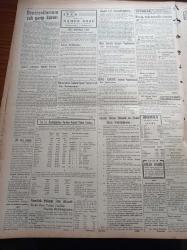 Vatan Gazetesi -15 Eylül 1949 - Bulgaristan'a Sert Bir Nota Verdik - Şiddetli Yağmurun Yaptığı Tahribat - Komünizm Tehlikesine Karşı İngiliz Amerikan Müşterek Siyaset Kararlaştırıyor - Romanya'nın Bir İddiası Yugoslavya Romanya'yı İşgal Etmek istiyormuş - Celal Bayar Geliyor - Strazburg'a Giden Türk Delegeleri - Tahsin Bekir Balta - Kasım Gülek - Adenauer Alman Kabinesini Kuracak - İngiliz Tepkili Uçak Filosu Geliyor - Berlin Oteli Yazan Vicki Baum Yazı Dizisi - Van'da 33 Vatandaşın Öldürülmesi - Dolapdere Zibada Tabanca Düellosu - Newyork'tan Kaliforniya'ya Bedava Seyahat Yazı Dizisi -  Cemiyet Hayatı - Parker Dolma Kalemi - Ziraat Bankası - Radyo - Bulmaca - Belar Sinir Kolonyası - Türkiye Şeker Fabrikaları Anonim Şirketinden Besi Domuzu Satışı