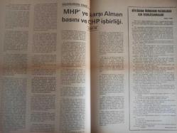 Devlet Milliyetçi Siyasi Haftalık Gazetesi - 4 Temmuz 1977 - Sayı:400 - Ecevit Hükümeti Geldiği Gibi Gitti - Türklüğün Sembolü Bozkurt'a Bile Tahammül Edemeyen Karaoğlan'ın ''Sınırsız Fikir Özgürlüğü'' Yalnız Çinci ve Rusçu Komünistler İçin Midir? - Yeni Döneme Girerken - Yoldaş Üstündağ - Korutürk'ün Yemeğinde Devlet Protokolü Çiğnendi mi? - İşgalci Kabinenin Marifetleri Hızla Artıyor - Rüşvetli Güven Oylaması - Karaoğlanı Ziyarete Zorlananlar ve Egemen Güçler Yargıtay Başkanı - Seçimlerden Önce: MHP'ye Karşı Alman Basını ve CHP İşbirliği - Köylülerin Ürünlerini Pazarlamak İçin Teşkilatlanmaları - Turan Aydın - Üç Parti Oturuma İştirak Etmeyince CHP'liler Kendileri Söyledi, Kendileri Dinledi - Konya Seçimlerine İtiraz Eden CHP Haksız Görüldü - Öyle Bir Hükümet Ki! - Oktay Oğuzhan - Karaoğlan ve TRT, Giriş İmtihanları Olaysız Geçti Dedi Ama - Ayhan Tuğcugil - CHP'liler Olaylar Azaldı Diyor Ama, Gerçekler Tam Tersini Söylüyor fotoğraf ve haberi - Tam Takım Gazete