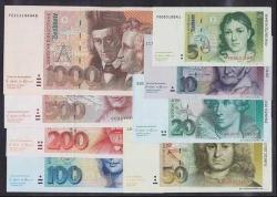 Almanya 8 Adet Lot Fantazi (Gerçek Para değildir) Para ÖZEL BİR FİRMA TARAFINDAN HAZIRLANMIŞ 5 - 10 - 20 - 50 - 100 - 200 - 500 -1000 MARK-ORJİNAL PARA DEĞİLDİR (D-50)