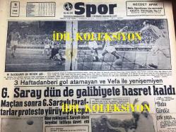 GÜNLÜK SPOR GAZETESİ - 15 EYLÜL 1958 - ÜÇ HAFTADAN BERİ GOL ATAMAYAN GALATASARAY, VEFA İLE YENİŞEMEDİ - FENERBAHÇE, HACETTEPE'Yİ DÜN AÇIK FARKLA YENDİ 4-1 - NECDET APAK SİGORTACILIK - SİNEMA, FİLM SAYFASI - MUVAKKAR EKREM TALU - TÜRK TİCARET BANKASI - MUVAKKAR EKREM TALU - KASIMPAŞA, BEŞİKTAŞ'I 2-0 YENDİ - KADIN DÜNYASI, SİNEMA, TİYATRO,  MAGAZİN, SPOR, SABRİ ÖZAKAR - AT YARIŞI KOŞULARI NETİCELERİ - HASAN PAŞA FIRINI LALELİ - BEYLERBEYİ 2 - 2 SÜLEYMANİYE - GALATASARAY, VEFA - NAZMİ BARİ