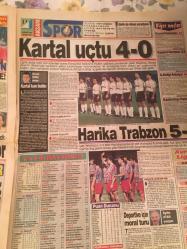 AKŞAM GAZETESİ ,16 EKİM 1995,TANSU ÇİLLER BAYRAM MERAL,OKTAY EKŞİ,BEŞİKTAŞ ,FENERBAHÇE,GALATASARAY,TARABZON,OĞUZ ÇETİN,VENİSON