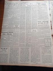 Yeni İstanbul Gazetesi - 27 Şubat 1956 - Kıbrıs'la İlgili Yeni Temaslar - Makarios İngiltere'ye Cevabını Dün Bildirdi - Adnan Menderes Yeni Bir Üniversiteler Kanunu Çıkartacağız - Vali Fahrettin Kerim Gökay Elektrik Türbinine Yol Verirken Muhaliflerini De Topa Tuttu - Sovyetlerin İçerden Baltalama Tekniği - Torik Balığının İçinde Kasım Gülek'e Verilen İstida - Halide Edip Adıvar Pazartesi Konuşmaları - Gog Yazan Giovanni Papini Yazı Dizisi - Elektrik Fabrikasında Yeni Tesisler Dün Açıldı - Herkesin Ağzında Bir Muhtariyet Kelimesi - Balıkçılara Hükümetin Yapacağı Yeni Yardımlar - Suriye İktisadi Heyeti Bugün Geliyor - Beynelmilel Otomobil Sergisi - 10 Ton Kaplumbağa Kurbağa Ve Salyangoz Sattık - Denizli İstanbul'u Yine Yendi - Küçük Hikâye Pazar Uykusu - Galatasaray'ın 50. Yıl Pilavı 18 Mart'ta -  Türkiye Kros Birinciliği - Opon Ağrı Kesici - Remington Rand Daktilo - Çapamarka