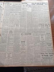 Yeni İstanbul Gazetesi - 27 Şubat 1956 - Kıbrıs'la İlgili Yeni Temaslar - Makarios İngiltere'ye Cevabını Dün Bildirdi - Adnan Menderes Yeni Bir Üniversiteler Kanunu Çıkartacağız - Vali Fahrettin Kerim Gökay Elektrik Türbinine Yol Verirken Muhaliflerini De Topa Tuttu - Sovyetlerin İçerden Baltalama Tekniği - Torik Balığının İçinde Kasım Gülek'e Verilen İstida - Halide Edip Adıvar Pazartesi Konuşmaları - Gog Yazan Giovanni Papini Yazı Dizisi - Elektrik Fabrikasında Yeni Tesisler Dün Açıldı - Herkesin Ağzında Bir Muhtariyet Kelimesi - Balıkçılara Hükümetin Yapacağı Yeni Yardımlar - Suriye İktisadi Heyeti Bugün Geliyor - Beynelmilel Otomobil Sergisi - 10 Ton Kaplumbağa Kurbağa Ve Salyangoz Sattık - Denizli İstanbul'u Yine Yendi - Küçük Hikâye Pazar Uykusu - Galatasaray'ın 50. Yıl Pilavı 18 Mart'ta -  Türkiye Kros Birinciliği - Opon Ağrı Kesici - Remington Rand Daktilo - Çapamarka