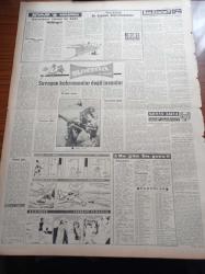 Vatan Gazetesi - 21 Kasım 1959 - Siyasal Bilgiler Fakültesi Dekanı Profesör Fehmi Yavuz Büyük Vilayetler Olması Taraftarı - CHP  Genel Sekreteri İsmail Rüştü Aksal Yarın Erzincan'a Gidecek - Tevfik İleri İle İmam Hatip Okulları İdarecileri Arasında Tartışma Oldu - Osman Bölükbaşı Tekrar Cumhuriyetçi Köylü Millet Partisi Genel Başkanı Oldu - Mareşal Eyüp Han Gitti - Yalova Kocadere Cinayeti Faili İçin 32 Ay Ceza İstendi - Duru Göl İlhan Tarus'un Romanı - Naim Tirali - İpana Okullar Arası Bilgi Yarışması Sunucu Orhan Boran - Sinema - Karikatür - Noyan Amca Dert Dinliyor - Hacı Ömer Sabancı'nın Hikayesi - Siyasal Bilgiler Fakültesinin 100. Yıldönümü - Devlet Tiyatrosu Provalarında Bir Ruh Gezdi - B Milli Futbol Takımımız Pakistan'a Gidiyor - Meşhur Fransız Futbol Münekkidi Can Bartu Dünya Karmasında Rahatça Oynayabilir Dedi - Arif Damar'ın Şiir Kitapları