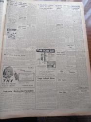 Vatan Gazetesi - 25 Kasım 1959 - İran Şahı Muhammed Rıza Pehlevi Öğle Yemeğini Nişanlısında Yedi - Komünistlerin Bir Oyunu - Değerli Soprano Leyla Gencer İtalya'ya Gitti - Ulus Gazetesi Yazı İşleri Müdürü Ülkü Arman Açlık Grevine Gidiyor - Seylan'da Sansür Kalkıyor Türkiye'de Baskı Devam Ediyor - Osman Bölükbaşı Yeni Bir Yurt Gezisine Çıkacak - Yirmi Kadar İlçe İl Olmak İçin Kapıda Beklerken - Eczacıbaşı İlk Türk İlaç Fabrikası - Duru Göl İlhan Tarus'un Romanı Yazı Dizisi - Kim Haftalık Haber Dergisi - Komünist Çin Butana Tecavüz Etti - Haldun Dormen Sahnesi - Naim Tirali - Coşkun Kırca - Sadun Tanju - Noyan Amca Dert Dinliyor - Başbakan Adnan Menderes Edirne'ye Gidiyor - Devlet Tiyatrosu Yılbaşında Açılıyor - Bugün Yapılacak Tek Milli Lig Maçı Fenerbahçe İstanbulspor- Almanya Ve Olimpiyat Oyunları - İstanbul Boks Birinciliği - Beykoz Antrenörü İbrahim Tusler Vazifesine Döndü - Neriman Tekil