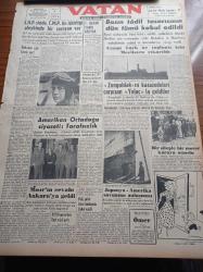 Vatan Gazetesi - 9 Mart 1954 - Cumhuriyet Halk Partisinde Cumhuriyetçi Millet Partisi Aleyhinde Bir Cereyan Var - Celal Bayar Yarın Geliyor -  Amerikan Ortadoğu Siyaseti Tarafsızlık - Basın Tadil Tasarısının Dün Tümü Kabul Edildi - Japonya Amerika Savunma Anlaşması - Zonguldak'ın Kazazedeleri Çarpışan Yolaç'la Geldiler - Güzelce Ali Paşa'nın Ölümü - Denizde İsyan Yazan Herman Wouk Yazı Dizisi - Türkiye Milli Gençlik Teşkilatı Kuruluyor - Sanat Dostları Cemiyetinin Kongresi Yapıldı - Adem Havva Oldu İsminde Bir Film Çevriliyor - Muallimler Cemiyetinin 36. Yıldönümü - General Ali Fuat Cebesoy'un Siyasi Hatıraları Yazı Dizisi - Bekir Sami Bey - Burhan Arpad Sinema Tenkidleri - Sabahattin Kudret Aksal Gazoz Ağacı - Scala Buz Revüsünde Uçuşan Kızlar- 15 Günlük Lig Maçları Programı - Köhler Dikiş Makinası