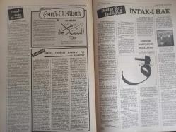 Sebil Haftalık Siyasi, Edebi, Tarihi, İlmi Gazetesi - 15 Eylül 1978 - Sayı:142 - Kurtuluşun Çaresi Tek: İslam'a Dönmek - Okuyucularımızla Hasbihal - Mecburi Olarak - Okuyucu Postası - Tedhiş ve Türkiye - Nevzat Yalçıntaş - Meçhul Kahramanlar - Genç Kardeş - İlk Siyasi Mücadeleler - Ahmed Selami - İşçinin Emeği ve En Üstün Değer - Aydın Baki Mutlu - Ziya Gökalp'in Hayatı ve Eserleri - Cemil Meriç - Güçlü Bir Yumruk Olalım - Mustafa Yazgan - İslam Aleminden - Sürgündeki Üçbin Müslüman Açlık ve Sefaletten Öldü - Yeni Bir Sınıf Partisi mi? - Girne'deki Dünya İslam Gençlik Kampına 12 Ülkeden 150 Temsilci İştirak Etti - Büyük Tarihi İfşaat - Sultan Vahideddin - İslam'da Yabancı Ümmetlere Benzememek - Teşkilatlarımızdan Haberler - Sadık Özarslan - Şeriat, Tarikat, Hakikat ve Marifet - Dediler Dedik Ki - İntak-ı Hak - Mehmet Refii Kileci - Yevm-i Şek Meselesinde Son Söz fotoğraf ve haberi - Tam Takım Gazete