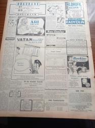 Vatan Gazetesi - 18 Mart 1954 - CHP'deki Kaynaşma Gittikçe Genişliyor - Laleli Yolunda Korkunç Bir Tramvay Kazası Oldu - Profesör Sabri Ülgener İktisat Fakültesi Dekanı Oldu - Dünyanın En Büyük Atom Makinesi Faaliyete Geçti - Başkan Eisenhower Dulles'in Sözlerini Teyid Etti - Türkiye İspanya 2 2 Berabere Kaldı - Falih Rıfkı Atay - Vasfi Rıza Zobu Mahmut Moralı İhtilafı Tiyatroyu Altüst Ediyor - Dünya Bankası - Scala Buz Revüsü - Sümerbank - General Ali Fuat Cebesoy'un Siyasi Hatıraları Yazı Dizisi - İngiliz Faşizmi Tekrar Canlanacak Mı - Jigolo - Lale Oraloğlu Puro Tuvalet Sabunları - Hawkins Tazyikli Tencereleri - Doğubank