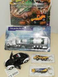 Maisto dinazor figür araba set. Alman reklam promosyon tır. Vosvos tosbağa metal polis arabası. Kamyon tır anahtarlık set. Koleksiyon dekor hediye nostalji tasarım süs hobi eğlence vintage aksesuar promosyon reklam Hediyelik dekorluk retro minyatür diorama ölçekli
