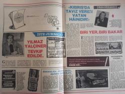 Sebil Haftalık Siyasi, Edebi, Tarihi, İlmi Gazetesi - 13 Ocak 1978 - Sayı:107 - Kıbrıs'da Taviz Veren Vatan Hainidir! - Otuzbeş Başlı Hükümetin Sağlıyacağı En Büyük Fayda - CHP Balonunun Delinmesi - Avrupa'da Büro Açtık - Memleketin Yüksek Menfaati ve Eksantriklik! - Ertuğrul Düzdağ - Yüceyi Alçaltmak Temizi Kirletmek Azizi Zelil Etmek - Karşı Tarafı Tanımak - Ahmed Selami - Kaaideten Veteferruat - Şarlo, İnönü, Yahudi ve İnanmak Meselesi - Şu Düzen Dedikleri - İftihar Tabloları - Bir Ayet Bir Çizgi - Kıbrıs'da Taviz Veren Vatan Hainidir - Biri Yer, Biri Bakar - Yılmaz Yalçıner Tevkif Edildi - Bakanlığa Adam Değil, Adama Bakanlık! - İlk İslam Devleti ve Hicret - Sırası Geldikçe - Mehmed Süheyl - Said Şamil - Filistin Davası ve Yahudiler - Ali Şükrü Bey - Canilere Nasıl Kumandanlık Verilir? - Kadir Mısıroğlu - Ali Şükrü Bey - Dil ve Edebiyat - Kadir Mısıroğlu fotoğraf ve haberi - Tam Takım Gazete