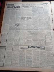 Vatan Gazetesi - 6 Nisan 1954 - Kasım Gülek Celal Bayar'ın Amerika Gezisini Tenkid Etti - Demokrat Parti Merkez Adayları Kati Olarak Tespit Edilemedi - Adana'da Uçak Kazasında Ölenlerin Cenaze Töreni Ankara'da Yapıldı - Karaşi Andlaşması - Amiral Sadık Altıncan Washington'da - Hidrojen Bombası Avam Kamarasında Görüşüldü - Denizde İsyan Yazan Herman Wouk Yazı Dizisi - Yavru Kurtlar Gösteri Yapacak - Akşam Gazetesi Muharriri Cemalettin Bildik'in Cenazesi Kaldırıldı - General Ali Fuat Cebesoy'un Siyasi Hatıraları Yazı Dizisi - Gripin - Emniyet Sandığı - Jigolo Yazan Daniel Harper Yazı Dizisi - Hotpoint Amerikan Buzdolabı - Sanatkar Lale Oraloğlu Puro Tuvalet Sabunları Kullanıyorum Diyor - Genç Milli Takım Bugün Almanya'ya Gidiyor - Antrenör Cihat Arman - Türkiye İş Bankası - İstanbul'da Seçim Faaliyeti - Millet Partisi - General Sadık Aldoğan