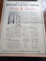 Vatan Gazetesi - 6 Nisan 1954 - Kasım Gülek Celal Bayar'ın Amerika Gezisini Tenkid Etti - Demokrat Parti Merkez Adayları Kati Olarak Tespit Edilemedi - Adana'da Uçak Kazasında Ölenlerin Cenaze Töreni Ankara'da Yapıldı - Karaşi Andlaşması - Amiral Sadık Altıncan Washington'da - Hidrojen Bombası Avam Kamarasında Görüşüldü - Denizde İsyan Yazan Herman Wouk Yazı Dizisi - Yavru Kurtlar Gösteri Yapacak - Akşam Gazetesi Muharriri Cemalettin Bildik'in Cenazesi Kaldırıldı - General Ali Fuat Cebesoy'un Siyasi Hatıraları Yazı Dizisi - Gripin - Emniyet Sandığı - Jigolo Yazan Daniel Harper Yazı Dizisi - Hotpoint Amerikan Buzdolabı - Sanatkar Lale Oraloğlu Puro Tuvalet Sabunları Kullanıyorum Diyor - Genç Milli Takım Bugün Almanya'ya Gidiyor - Antrenör Cihat Arman - Türkiye İş Bankası - İstanbul'da Seçim Faaliyeti - Millet Partisi - General Sadık Aldoğan