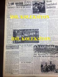 GÜNLÜK SPOR GAZETESİ - 8 AĞUSTOS 1958 - VEFASPOR BAŞKANI SELAHATTİN KARAYAVUZ FENERBAHÇE'Lİ İDARECİLERİ İTHAM ETTİ - OLİMPİYAKOS TEKNİK SEBEPLER YÜZÜNDEN BEŞİKTAŞ İLE OYNAYAMIYORMUŞ - MEHMET LUMA, MODASPOR KADIN YÜZÜCÜLERİ HASSAN VE DURU - İSTANBUL YÜZME ŞAMPİYONASINDA NEDRET ET, YILMAZ ÖZÜAK'I GEÇTİ - NAZİF OTURGAN - SİLAHLI KUVVETLER ATLETİZM ŞAMPİYONASI - GÜZEL VE ATLETİK VÜCUT MÜSABAKASI, YAVUZ ATAY - LEFTER YÜZMELERDE - CAVLI ÇULFAZ - NACİ, ANAKARA'DA ADNAN MENDERES'TEN KUPA ALIRKEN - ALLAH'A ISMARLADIK VİYANA OKULU - FAY TEMİZLEYİCİ REKLAMI, NECİP AKAR - TÜRKİYE JOKEY KULÜBÜ İSTANBUL VELİ EFENDİ AT YARIŞLARI İLANI - VÜCUT MÜSABAKASI, NİŞAN BOYAN, NECAT EVİRGEN, YUSUF KUTLUYURDU, YAKUP TOPCUOĞLU, SİNAN ÖKE, NARBEK KARAKAYA, FEHMİ ÖZER, MİRAN KERİM, BURHAN ÇELİKADAM, ATALAY SARAR, OPON REKLAMI