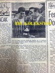 GÜNLÜK SPOR GAZETESİ - 8 AĞUSTOS 1958 - VEFASPOR BAŞKANI SELAHATTİN KARAYAVUZ FENERBAHÇE'Lİ İDARECİLERİ İTHAM ETTİ - OLİMPİYAKOS TEKNİK SEBEPLER YÜZÜNDEN BEŞİKTAŞ İLE OYNAYAMIYORMUŞ - MEHMET LUMA, MODASPOR KADIN YÜZÜCÜLERİ HASSAN VE DURU - İSTANBUL YÜZME ŞAMPİYONASINDA NEDRET ET, YILMAZ ÖZÜAK'I GEÇTİ - NAZİF OTURGAN - SİLAHLI KUVVETLER ATLETİZM ŞAMPİYONASI - GÜZEL VE ATLETİK VÜCUT MÜSABAKASI, YAVUZ ATAY - LEFTER YÜZMELERDE - CAVLI ÇULFAZ - NACİ, ANAKARA'DA ADNAN MENDERES'TEN KUPA ALIRKEN - ALLAH'A ISMARLADIK VİYANA OKULU - FAY TEMİZLEYİCİ REKLAMI, NECİP AKAR - TÜRKİYE JOKEY KULÜBÜ İSTANBUL VELİ EFENDİ AT YARIŞLARI İLANI - VÜCUT MÜSABAKASI, NİŞAN BOYAN, NECAT EVİRGEN, YUSUF KUTLUYURDU, YAKUP TOPCUOĞLU, SİNAN ÖKE, NARBEK KARAKAYA, FEHMİ ÖZER, MİRAN KERİM, BURHAN ÇELİKADAM, ATALAY SARAR, OPON REKLAMI