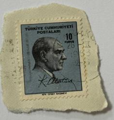 Mektup Zarfından Kesilmiş  / Postadan Geçmiş Pul Filateli - Karaköy 2 Şubat 1966 Damgalı - ATATÜRK - 10 KURUŞ - Türkiye Cumhuriyeti