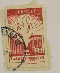 Mektup Zarfından Kesilmiş  / Postadan Geçmiş Pul Filateli - İstanbul Damgalı - ATATÜRK'ÜN VEFATININ 20.YILI - 25 PARA - Türkiye Cumhuriyeti