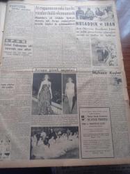 Yeni İstanbul Gazetesi - 22 Ağustos 1952 - İngiltere Dışişleri Bakanı Anthony Eden'in Yugoslavya Seyahati Dün Açıklandı - Avrupa Güzellik Kraliçesi Günseli Başar - Milli Oyunlar Ve Türküler Festivali - Türk Hacı Namzetleri Müşkül Durumdalar - Stalin Çekiliyor Mu - Sovyetler Baltık'ta Tahkimat Yapıyorlar - Mekanik Kongresi Dün Törenle Açıldı - Esir Şehrin İnsanları Yazan Nureddin Demir (Kemal Tahir) Yazı Dizisi - Celal Bayar'ın İzmir'deki Ziyaretleri - Eisenhower Truman İdaresine Hücum Ediyor - Lübnan'da Diktatörlüğe Gidiyor - Ankara Belediyesi'nin Otobüs Siparişleri - Avrupa'nın En Eski Tarihi Yazıları Hala Okunamadı - Avrupa Güzeli Seçimleri - Futbol Federasyonu Eski Kararında Israr Ediyor - Musaddık Ve İran - Dünya Ordulararası Kara Pentatlon Müsabakası - Her İş Yerine Demag Cereskalleri - Cossor İngiliz Radyoları - Kervansaray Pergola - Normag Alman Malı Dizel Traktör