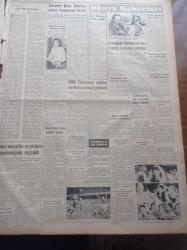 Yeni İstanbul Gazetesi - 26 Ağustos 1952 - General Eisenhower Sovyet Rusya'ya Çok Sert Bir İhtarda Bulunmanın Zamanı Çoktan Gelmiştir Dedi - Almanya'da Muvaffakiyet Kazanan Kürekçilerimiz Dün Gece Geldiler - Cumhurbaşkanı Celal Bayar Yassıada'daki Topçu Kurslarını Gezdi - Milli Oyunlar ve Türküler Festivali - Zonguldak'ta Kömür Ocağında Yangın Ve Grizu Patlaması Oldu - Esir Şehrin İnsanları Yazan Nureddin Demir (Kemal Tahir) Yazı Dizisi - Hamasi Resim Sergisi - Ortadoğu'da Komünizme Karşı Teşkilat Kurulması İsteniyor - Eskişehir Şeker Fabrikası Pancar Kampanyası Başladı - İş Bankası 28 Yaşında - Trabzon Limanı Gelecek Yıl Tamamlanmış Olacak - Büyük Sanatkar Antonio Gaudi'nin Garip Mimarisi - İstanbul'da İlk Konkurhipik 1910 Yılında Yapıldı - Yeni Bir İlaç Keşfedildi - Ortadoğu'da Kadının Mevkii - Birbirine Benzeyen Meşhurlar - Kraliçe Elizabeth -  Corona Dikiş Nakış Makineleri - Hoover Elektrik Süpürgesi - Dizel Leyland - Türkiye Münhasır İthalatçısı Mehmet Kavala