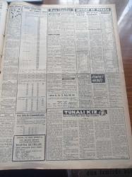 Vatan Gazetesi - 3 Ocak 1956 - Bütçe Encümeninde Devlet Vekili Sayısı Milli Emniyet Tenkid Edildi - Başvekil Adnan Menderes Milli Emniyet Vazifelerini İfadan Başka Bir Şey Yapmamıştır Dedi - Sabahattin Toker Demokrat Parti Genel İdare Kurulu ile Haysiyet Divanı Üyelerinin İhraçlarını İstedi - İngiltere'nin Kıbrıs Siyasetinde Kararsızlık - 6/7 Eylül Yardım Komitesi 1955'te 6.394.186 Lira Dağıttı - Hürriyet Partisi Manisa Ve İzmir Heyetleri İlan Edildi - Fırtınalı Gece Yazan Orhan Kemal Yazı Dizisi - Resmi Arabalar Hususi İşlerde Kullanılmayacak - Hilton Oteli - Çelikpalas'ta Neşeli Bir Yılbaşı Geçirildi - Radyo Bulmaca - Şampiyonluğun Çilesi Yazan Rocky Marciano - Cenubi Amerika Futbol Şampiyonası Yapılmayacak Mı - Opon Ağrı Kesici - Fenerbahçe'nin Mağlubiyeti Beklenilmeyen Bir Netice Değildir - Film Yıldızı Nevin Aypar Puro Tuvalet Sabunlarını Tavsiye Ediyor