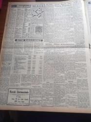 Zafer Gazetesi - 14 Şubat 1958 - Dost ve Kardeş Libya'dan Dönen Celal Bayar'a İstanbulluların Büyük Tezahüratı - Başvekilimiz Adnan Menderes - Hariciye Vekili Fatin Rüştü Zorlu Dün Bonn'a Gitti - Selwyn Lloyd Atina'da Anlaşma Zemini Elde Edemedik Dedi - Ayrancı Barajına Yarın Su Verilmeye Başlanıyor - Çanakkale Abidesi İçin Yardımlar - Bir Füze 4 Günde Aya Sevkedilebilecek - Lütfi Kırdar Et Ve Balık Kurumunda - Profesör Doktor Nüzhet Şakir Dirisu Paris'e Gitti - Büyük Barajlarımız Yazan Süleyman Demirel  Yazı Dizisi - Amerikalılar Ege'de Krezüs'ün Mezarını Arayacak - Vatikanı Ayaklandıran Yıldız Belinda Lee - Kazablanka Pavyonda İnci Birol - Mason Balosu Ankara Palas Salonlarında - Celal Bayar'ın İstanbul'da Karşılanışından Fotoğraflarla İntibalar - Grekoromende Ankara Helsinkiyi 4 3 Yendi -  Fenerbahçe Basketbolda Teknik Üniversite'yi Yendi