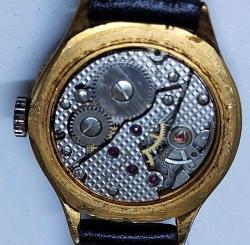 İSVİÇRE VIALUX MARKA BELİRLİ SARI AKSAMLAR ALTIN KAPLAMA ANTİREFLE SIFIR KORDONLU MUHTEŞEM TAKVİMLİ KURMALI BAYAN KOL SAATİ AKTİF BAKIMLI VV2I1L NADİR