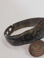 GÜMÜŞ BİLEKLİK, DÜŞÜK AYAR GÜMÜŞ ALPAKA ÜZERİ SAVATLI  BİLEKLİK.