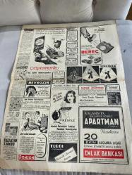 CUMHURİYET GAZETESİ 17 EKİM 1949 MANİSA SEÇİMİNİ DR.LÜTFİ KIRDAR KAZANDI-ARA SEÇİMLER 12 İLİMİZDE YAPILDI.-FENERBAHÇE İLE VEFA BERABERE KALDI-ÜÇÜNCÜ DÜNYA HARBİ GENE ÇİNDE HAZIRLANIYOR-RAHİKA YAZAN FATMA ESEN-SÖZ ARAMIZDA AHMED HİDAYET REEL-HAYATIN BENİMDİR ÇEVİREN:VAHDET GÜLTEKİN -HASAN KOLONYASI-HASAN SİNEMASINDA CİNAYET SAATİ-İPEK SİNEMASINDA GİLDA