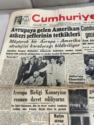 CUMHURİYET GAZETESİ -31 TEMMUZ 1949-CUMHUR BAŞKANI DÜN İZMİRE VARDI-YWNİ İLLER KANUNU-AMERİKAN FİLOSU YARIN GİDİYOR-AVRUPA BİRLİĞİ KONSEYİNE DAVET EDİLİYORUZ -TÜRK ELİŞLERİ SERGİSİ-ATOM BOMBASI VEYA SIRRI İNGİLTEREYE VERİLMELİMİDİR-DR FAHRİ CELAL-DR ŞEMSİ MUTVER-DOKTOR ZİYAEDDİN MAKTAV-ÜROLOG DOKTOR BAHAEDDİN LÜTFİ -DİŞ TABİBİ NECDET RIFAT ATAY -DR SEDAD KUMBARACILAR -