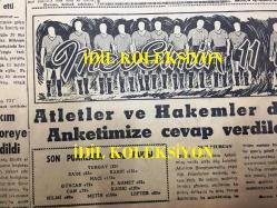 GÜNLÜK SPOR GAZETESİ - 27 temmuz 1958 - BUDAPEŞTE'DE HAKEM OYUNLARI YÜZÜNDEN DURSUN ALİ MAĞLUP OLDU - MODASPOR'LU YÜZÜCÜLER DÜN AYDIN'DA İYİ DERECELER YAPTILAR - MİLLİ TAKIM GÜNEY KORE'YE DAVET EDİLDİ - SZEKELLY - YONCA ÇİÇEKEVİ REKLAMI - EMNİYET SANDIĞI - 110 YARDA YÜZME REKORU KIRILDI - CEZALI BİR FUTBOLCU TRANSFER YAPILABİLİR Mİ? - ARCHIE MOORE - YELKEN MİLLİ TAKIMI - AT YARIŞLARI BÜLTENİ - AT SEVGİSİNİN BEDELİ, ŞEREF SEVER - HASAN PAŞA FIRINI, LALELİ - OLYMPIC AIRWAS REKLAMI - KARAGÜMRÜK TRANSFER İÇİN 200 BİN LİRA HARCADI - MANCHESTER UNITED