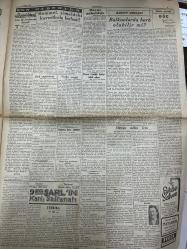 CUMHURİYET GAZETESİ -3 NİSAN 1943-HAYAT PAHALILIĞI-DÜNYA SULHÜ İÇİN-BALKANLARDA HARP OLABİLİRMİ- HALİÇ TEMİZLENİYOR-PAŞANIN KIZI TAKSİM SİNEMASI-MELEK SİNEMASINDA RİO GECELERİ-MAKSİM-KAMİL TEKİN ŞEHZADEBAŞI TURAN TİYATROSUNDA-GRİPİN