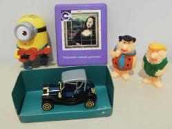 Mini model klasik araba. Gitar çalan minions. Taş devri fred barni. Mona lisa görseli ford promosyon oyuncağı kaydırmalı sürtmeli plastik puzzle yapboz. Koleksiyon dekor hediye obje aksesuar süs nostalji tasarım hobi eğlence vintage aksesuar promosyon reklam Hediyelik dekorluk retro minyatür diorama ölçekli